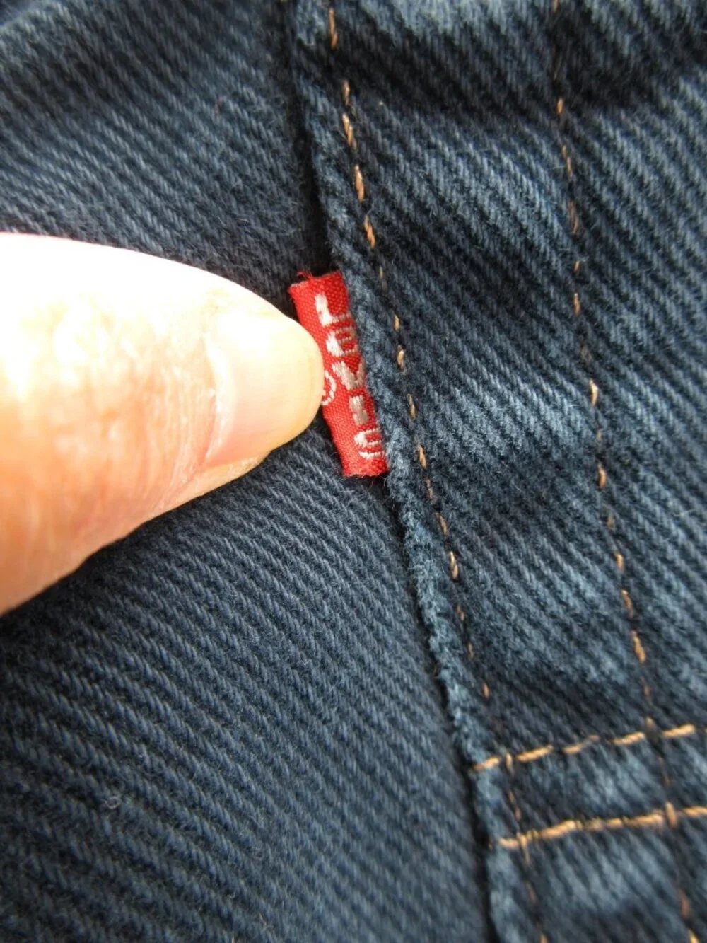 VINTAGE Levis 550 Jeans 38X32 Relaxed Fit Tapered Red Tab Denim Pants